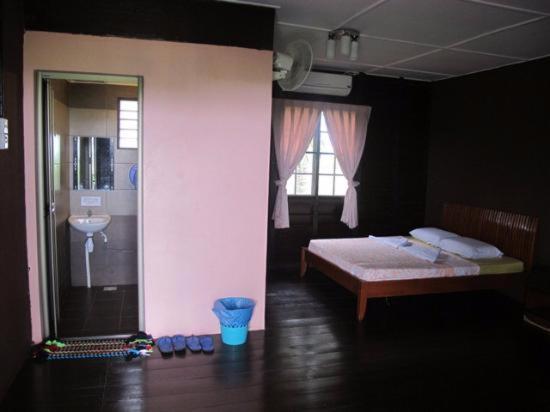 Uk Farm Agro Resort Kluang Exterior photo